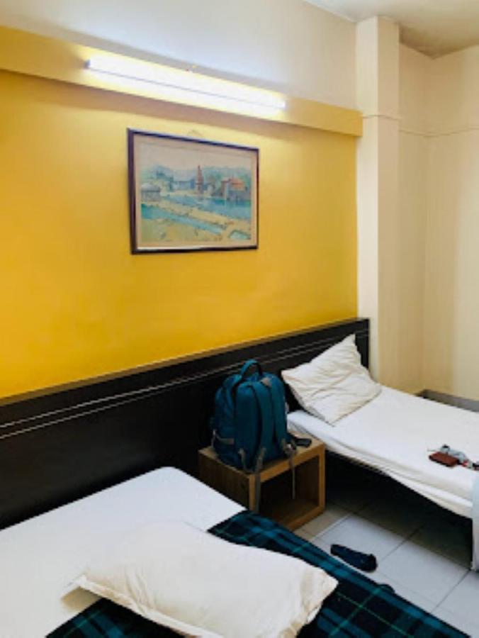 Hotel Abhishek ,Nashik Zewnętrze zdjęcie