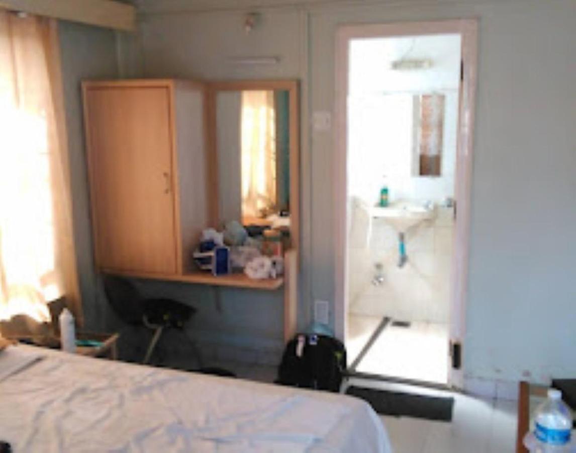 Hotel Abhishek ,Nashik Zewnętrze zdjęcie